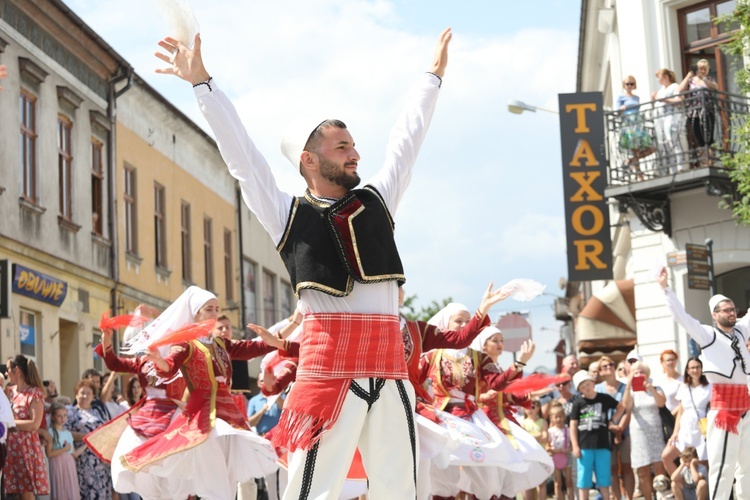 56. Tydzień Kultury Beskidzkiej - korowód na ulicach Żywca - 2019