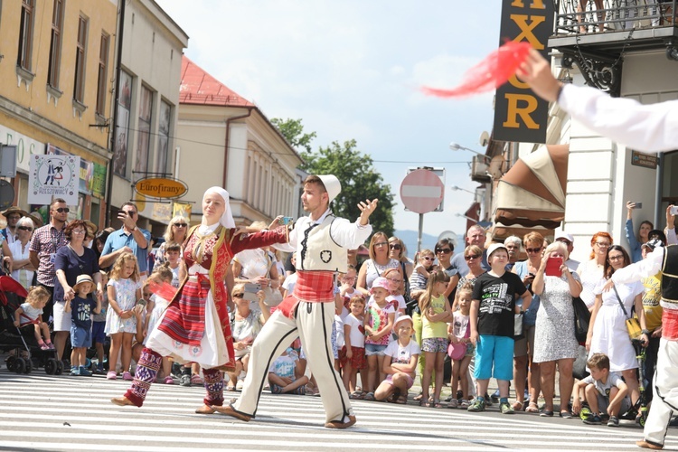 56. Tydzień Kultury Beskidzkiej - korowód na ulicach Żywca - 2019