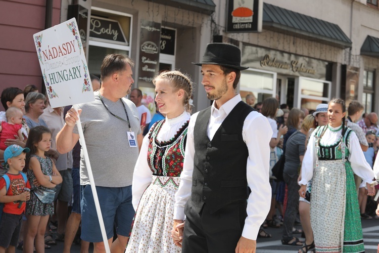 56. Tydzień Kultury Beskidzkiej - korowód na ulicach Żywca - 2019