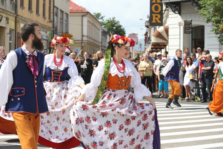 56. Tydzień Kultury Beskidzkiej - korowód na ulicach Żywca - 2019