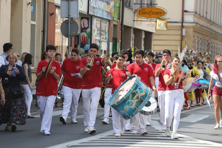 56. Tydzień Kultury Beskidzkiej - korowód na ulicach Żywca - 2019