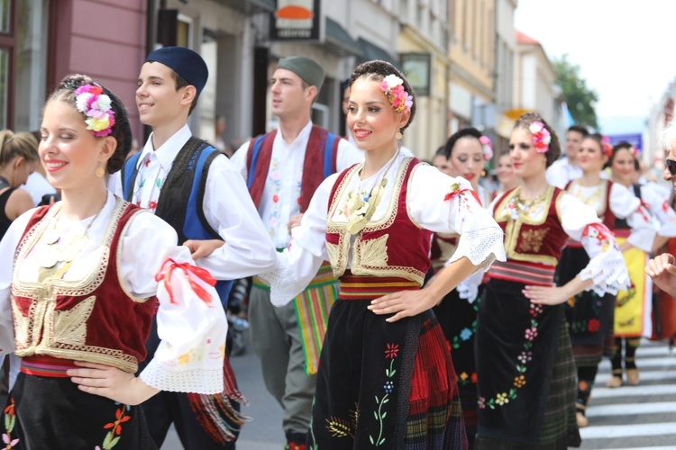 56. Tydzień Kultury Beskidzkiej - korowód na ulicach Żywca - 2019