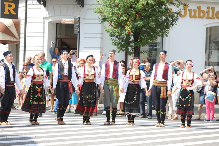 56. Tydzień Kultury Beskidzkiej - korowód na ulicach Żywca - 2019