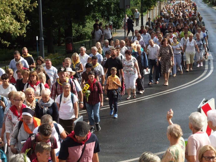 74. Rybnicka Pielgrzymka - powitanie w bazylice