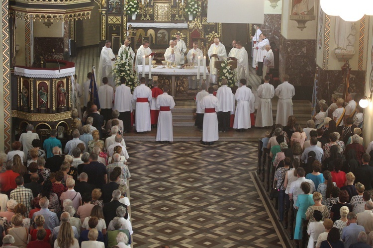 Mikołów. I rocznica koronacji Matki Bożej