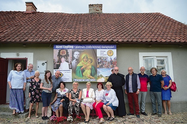 ◄	Corocznie w domu rodzinnym sługi Bożego w Prositach odbywa się Spotkanie Englingowskie.