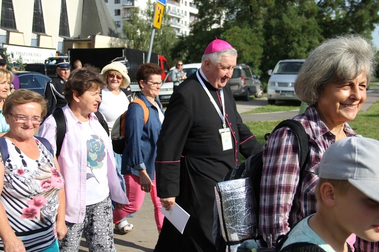 Rodziny i strażacy już na szlaku