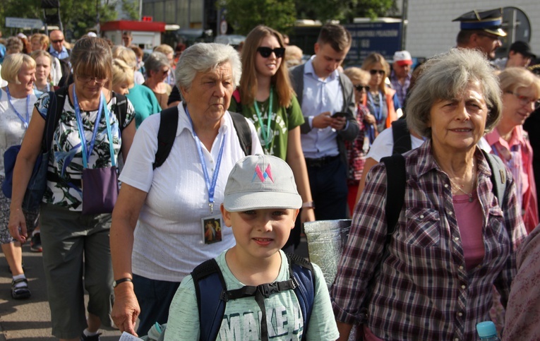 Rodziny i strażacy już na szlaku