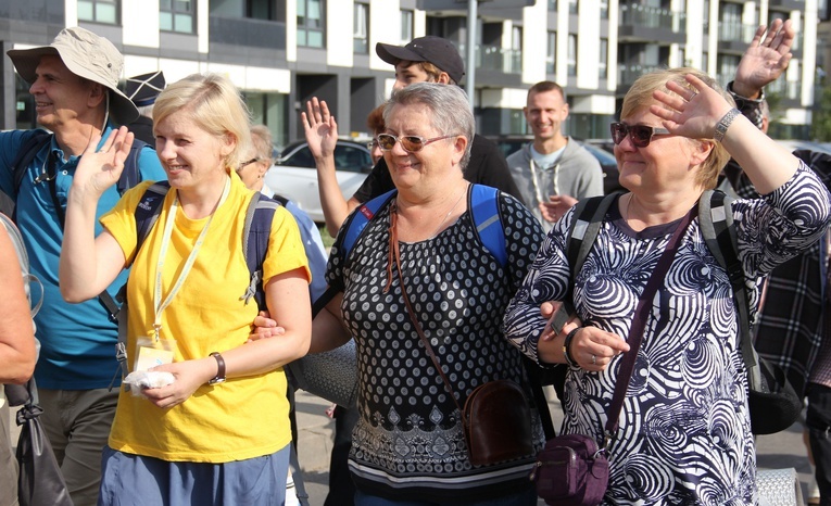 Rodziny i strażacy już na szlaku