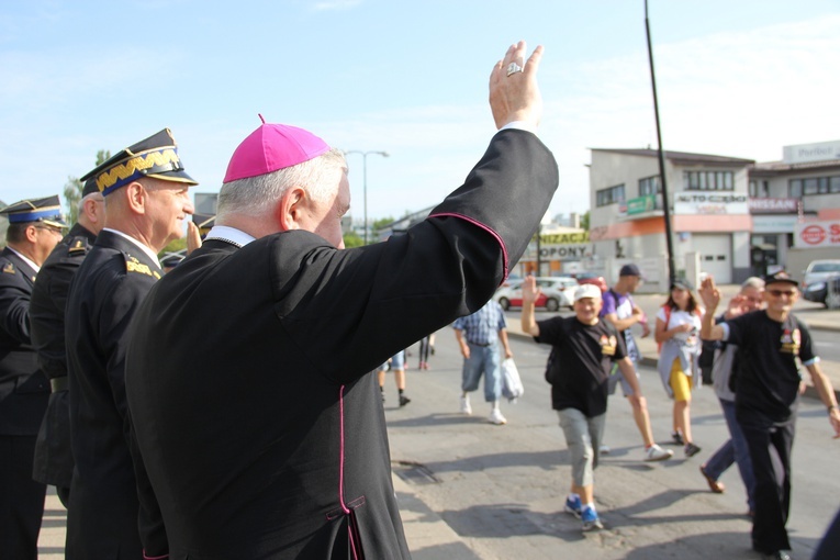 Rodziny i strażacy już na szlaku