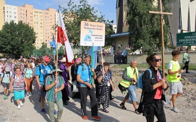 Rodziny i strażacy już na szlaku