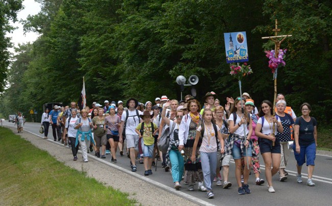 Grupa z Kozienic pielgrzymuje drugi dzień