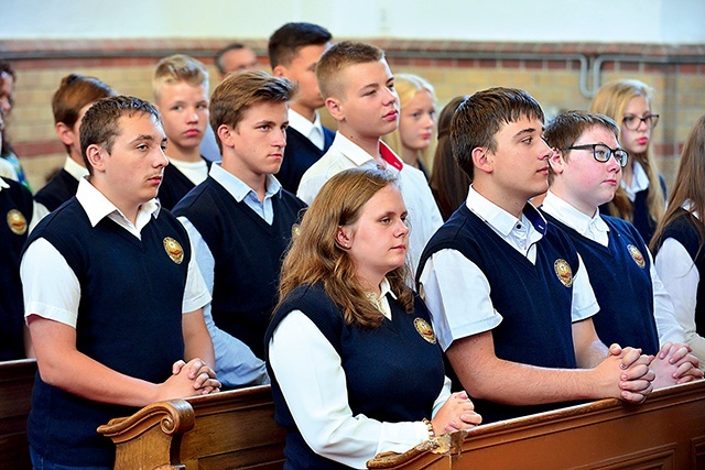 ▲	Absolwenci za trzy tygodnie udadzą się do nowych placówek.