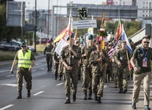 Trzy tysiące młodych ruszyło na Jasną Górę