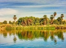 W Egipcie otaczano boskim szacunkiem Nil, bo dostarczał ludziom wody do przeżycia