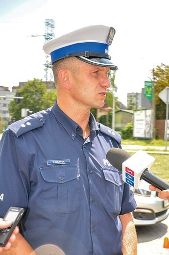 – Liczba wypadków na Śląsku spada: od czerwca do końca lipca było ich 300, czyli o 50 mniej niż rok wcześniej. Mimo to policjanci mają co robić  – przekonuje podkom. Bratek.