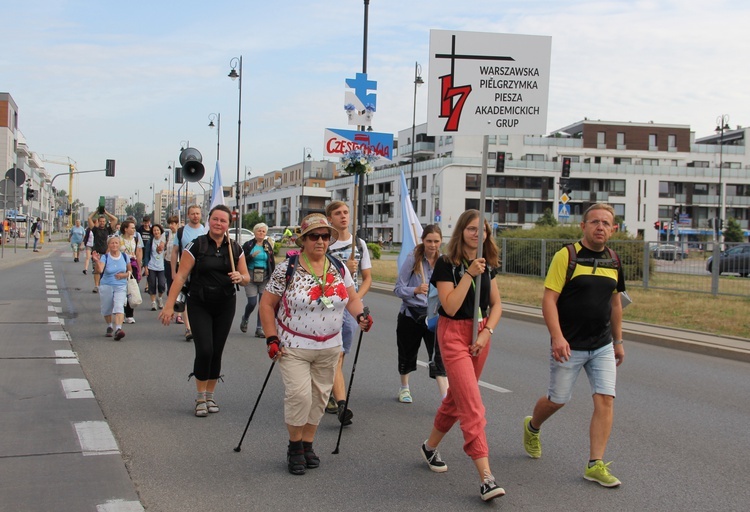 Świątynia Opatrzności Bożej na trasie "siedemnastek"