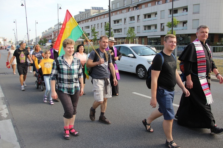 Świątynia Opatrzności Bożej na trasie "siedemnastek"