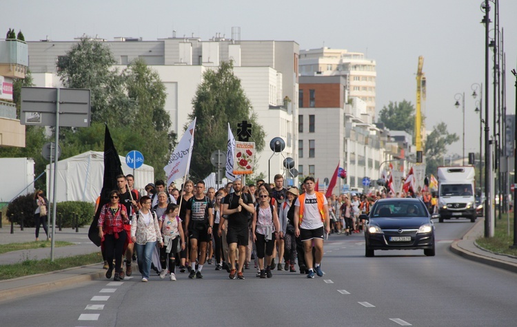 Świątynia Opatrzności Bożej na trasie "siedemnastek"