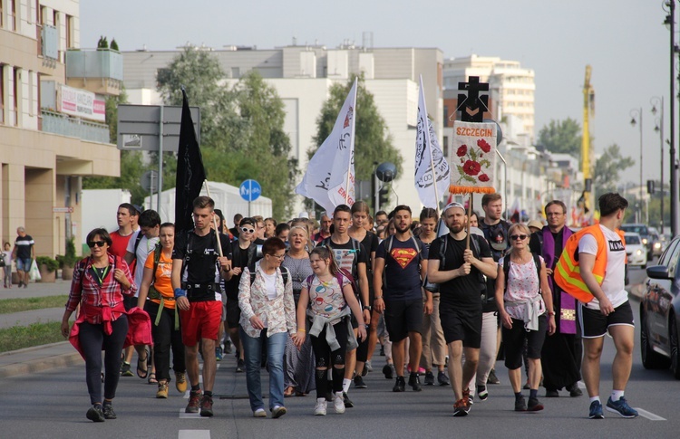 Świątynia Opatrzności Bożej na trasie "siedemnastek"