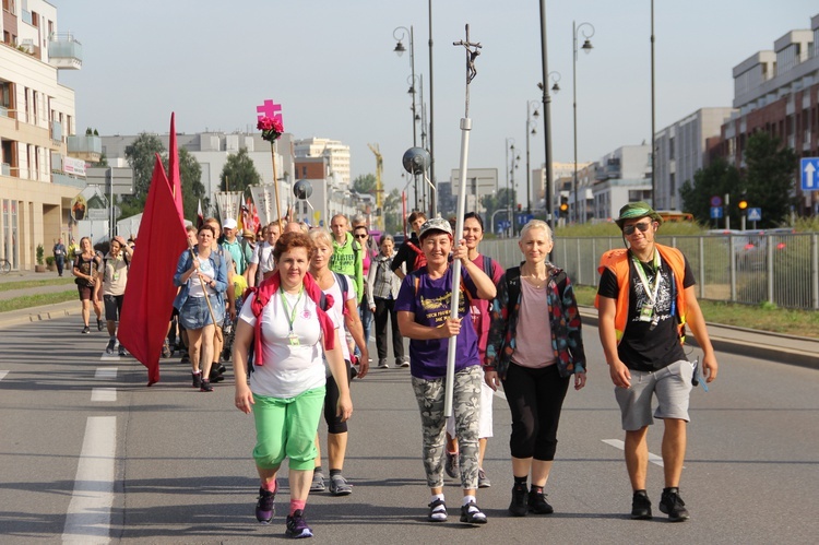 Świątynia Opatrzności Bożej na trasie "siedemnastek"