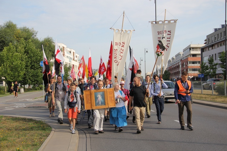 Świątynia Opatrzności Bożej na trasie "siedemnastek"