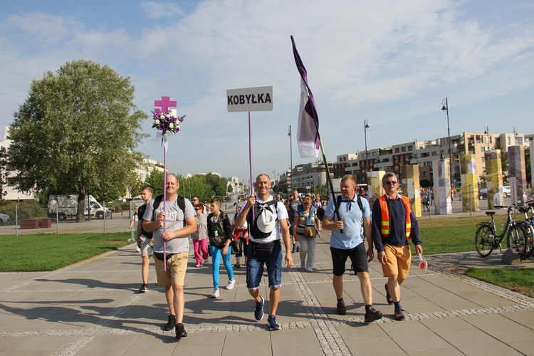 Świątynia Opatrzności Bożej na trasie "siedemnastek"