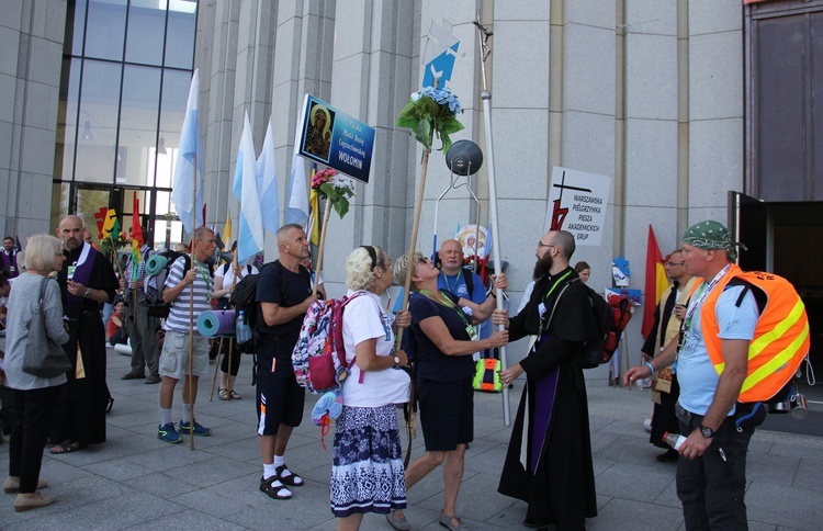 Świątynia Opatrzności Bożej na trasie "siedemnastek"