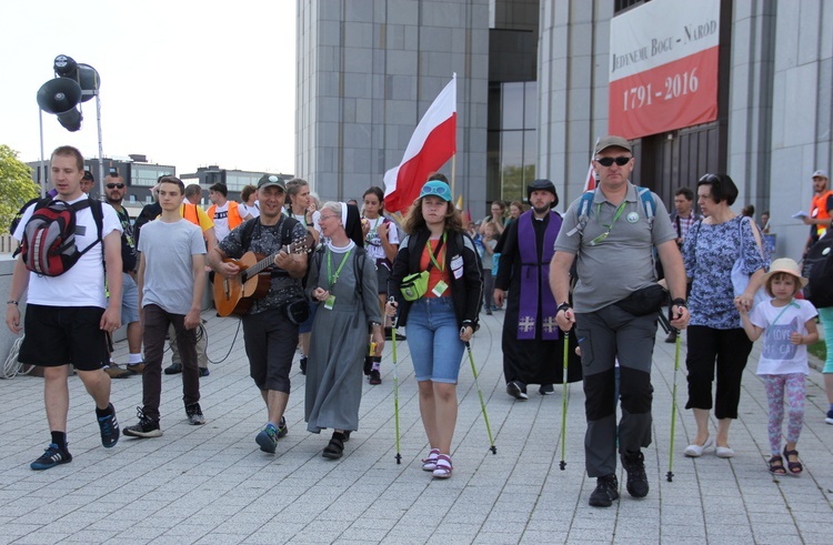 Świątynia Opatrzności Bożej na trasie "siedemnastek"