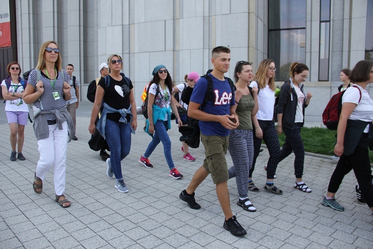 Świątynia Opatrzności Bożej na trasie "siedemnastek"