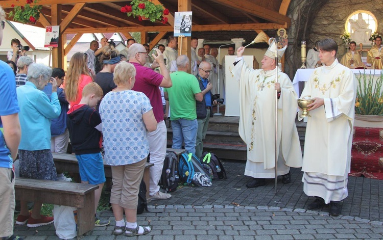 28. Piesza Pielgrzymka Bielsko-Żywiecka na Jasną Górę - Msza św. w Hałcnowie - 2019