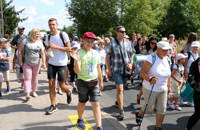 Wyjście pielgrzymki diecezji radomskiej cz. 2