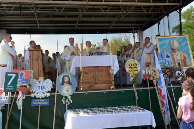 Wyjście pielgrzymki diecezji radomskiej cz. 1