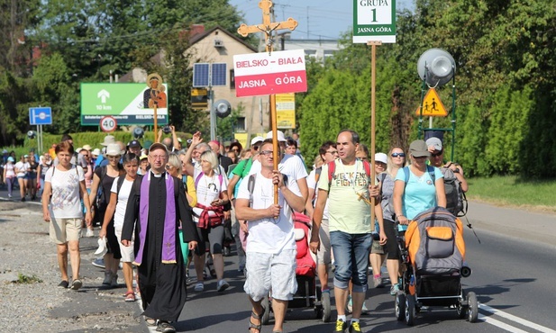 Dziś 940 pielgrzymów wyruszyło z Bielska-Bałej na Jasną Górę.