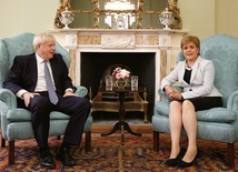 Spotkanie Borisa Johnsona z Nicolą Sturgeon w Edynburgu nie napawa optymizmem.