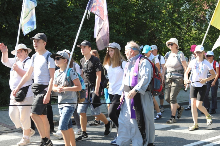 28. pielgrzymka diecezjalna wyrusza z Hałcnowa na Jasną Górę - 2019