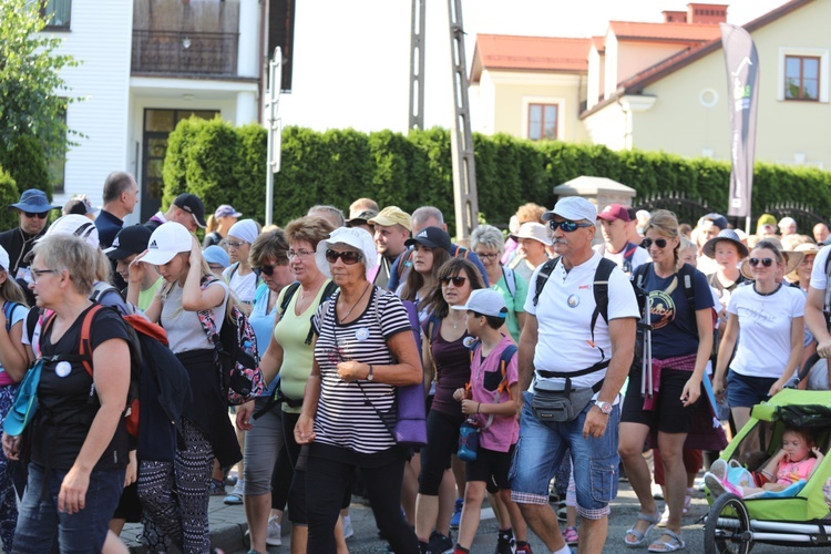 28. pielgrzymka diecezjalna wyrusza z Hałcnowa na Jasną Górę - 2019