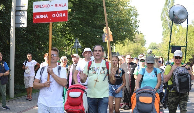 Diecezjalna pielgrzymka wyrusza z Hałcnowa...