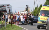 Pielgrzymi hałcnowscy na trasie - w Pisarzowicach - 2019