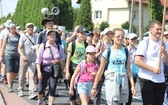 Pielgrzymi hałcnowscy na trasie - w Pisarzowicach - 2019