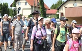 Pielgrzymi hałcnowscy na trasie - w Pisarzowicach - 2019