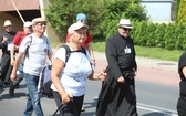 Pielgrzymi hałcnowscy na trasie - w Pisarzowicach - 2019