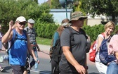 Pielgrzymi hałcnowscy na trasie - w Pisarzowicach - 2019