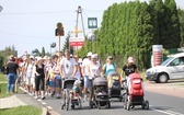 Pielgrzymi hałcnowscy na trasie - w Pisarzowicach - 2019