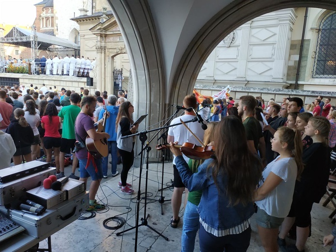 Pierwsze dni pielgrzymki w obiektywie Gabrieli Flaszczyńskiej