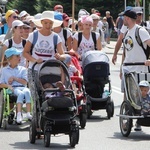 Grupa 4 i 8 - wyjście pielgrzymów hałcnowskich z Wilamowic 2019