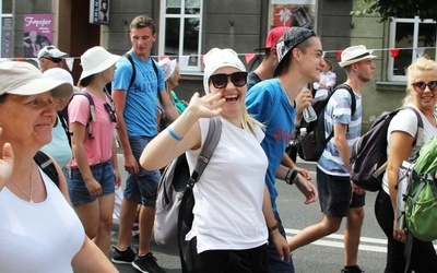 Grupa 4 i 8 - wyjście pielgrzymów hałcnowskich z Wilamowic 2019