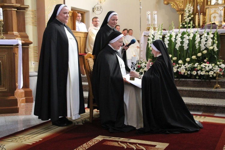 Śluby wieczyste sióstr dominikanek