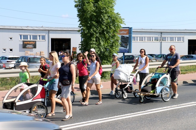 Kolumna z Opoczna na radomskiej pielgrzymce