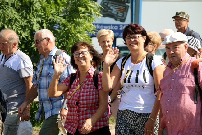 Kolumna z Opoczna na radomskiej pielgrzymce